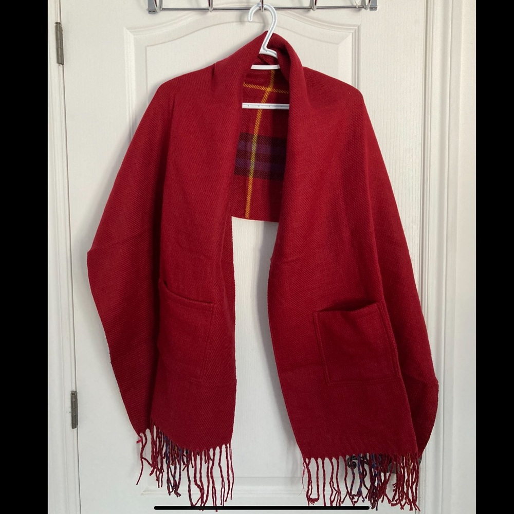 Pockets scarf